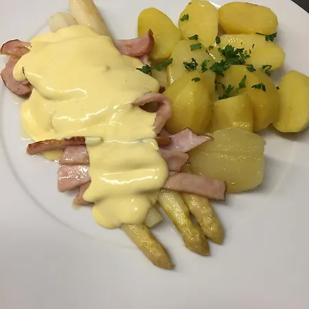 Rezidence Goethe Eagle Hotel 4*