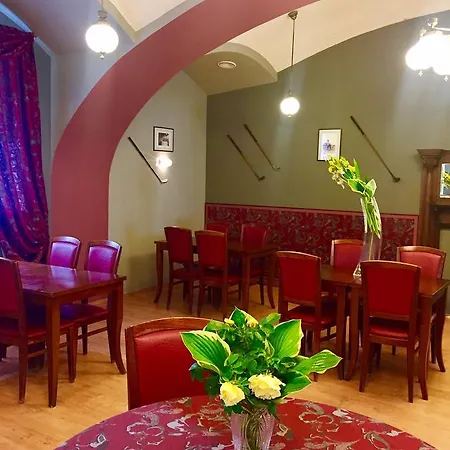 Rezidence Goethe Eagle Hotel 4*